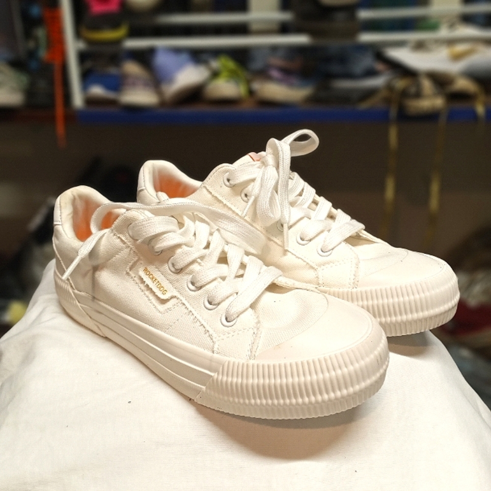 Rocket dog canvas shoes